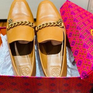 TORY BURCH LOAFER